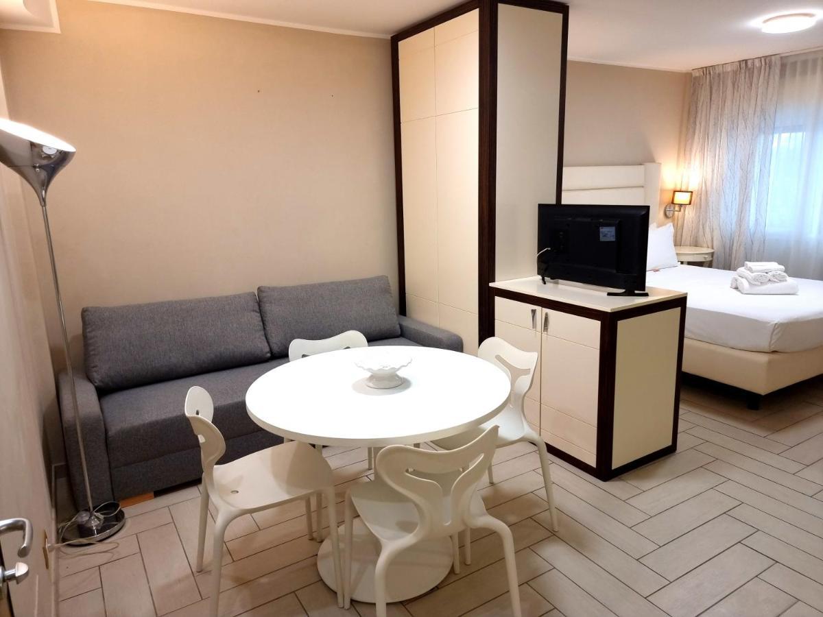 Nero D'Avorio Apartments Rimini Ngoại thất bức ảnh