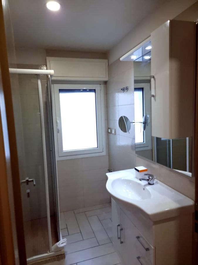 Nero D'Avorio Apartments Rimini Ngoại thất bức ảnh