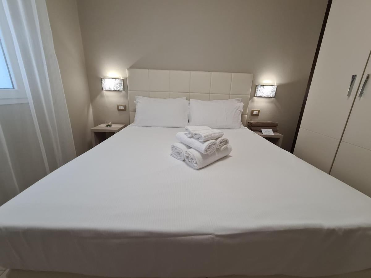 Nero D'Avorio Apartments Rimini Ngoại thất bức ảnh