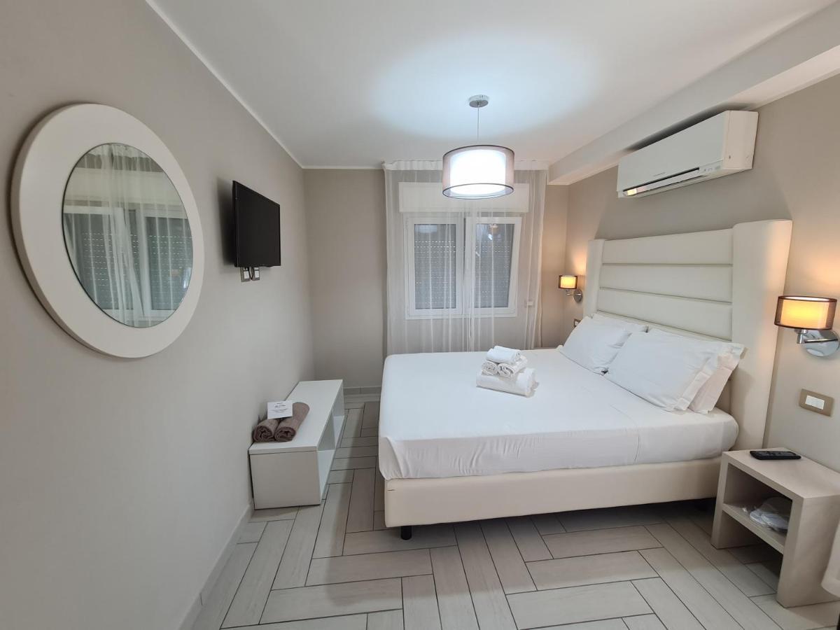 Nero D'Avorio Apartments Rimini Ngoại thất bức ảnh