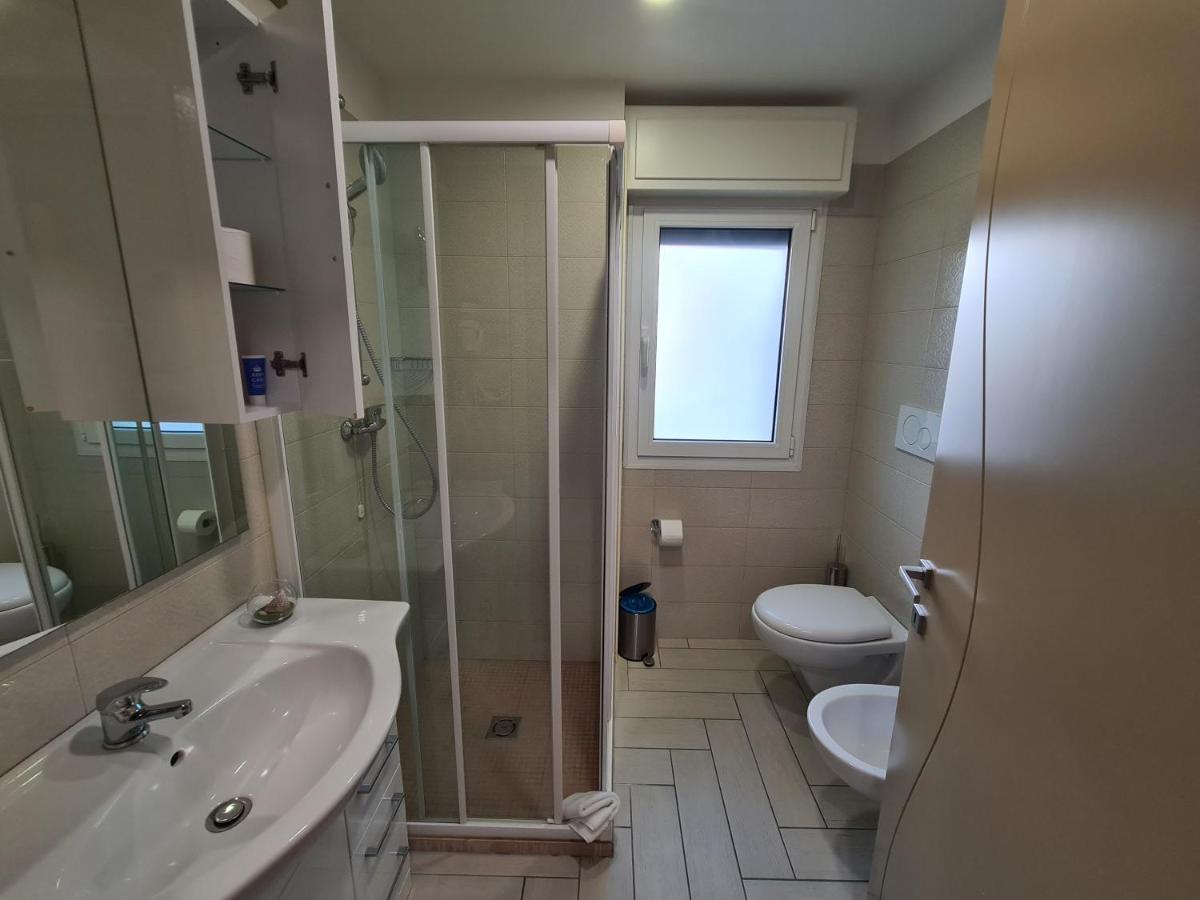 Nero D'Avorio Apartments Rimini Ngoại thất bức ảnh